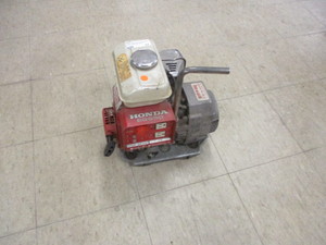 lot 17 image: Honda EG650 Generator