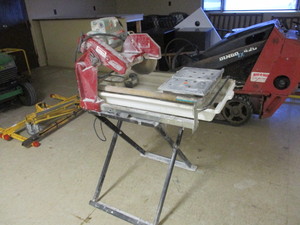 lot 33 image: MK Tile Saw Model MK101