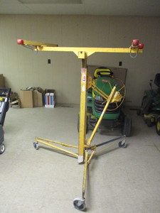 lot 35 image: Sheet Rock Panel Lift
