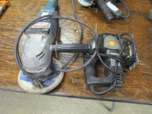 lot 40 image: Large Grinder and a jigsaw
