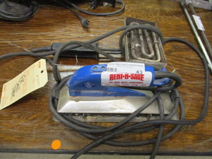 lot 43 image: 2 Surface Heat Guns