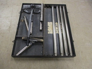 lot 47 image: Carpet Stretcher