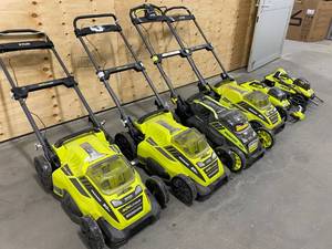lot 38 image: RYOBI Lot of Battery Powered Lawn Mowers - 4 40V and 2 18V