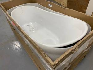 lot 4 image: STREAMLINE 66.9 in. Acrylic Flatbottom Non-Whirlpool Bathtub in White