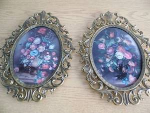 Lot of 2 Pictures