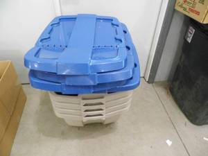 Lot of 4 SunCast Recycle Bins