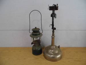Coleman Lantern - Vintage Light