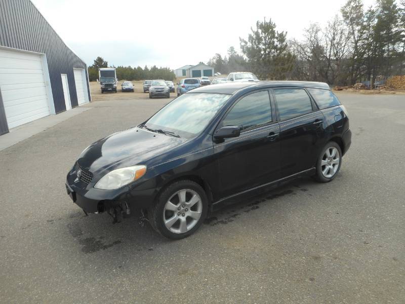 lot 4 image: 2004 Toyota Matrix XRS