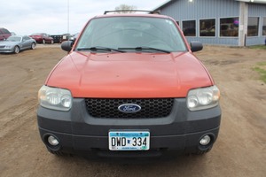 lot 5390 image: 2007 Ford Escape XLT - 2 Owners -