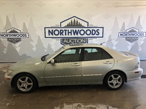 lot 3 image: 2004 Lexus IS 300 -No Reserve-
