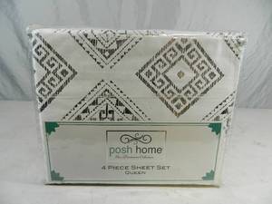 lot 16 image: New 4 Piece Queen Sheet Set