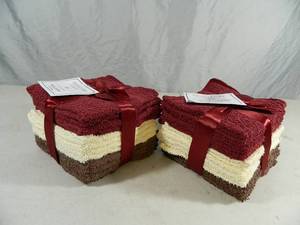 lot 17 image: 24 New Washcloths