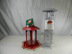 lot 30 image: 2 New Perky Pet Bird Feeders
