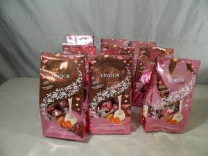 lot 50 image: 9 New Bags of Lindt Lindor Truffles