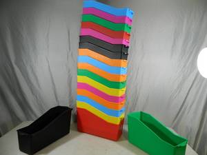 lot 80 image: 19 New Plastic Connectable Organizers