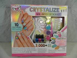 lot 82 image: New 3000 Piece Nail Kit