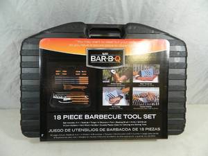 lot 90 image: New 18 Piece BBQ Tool Set