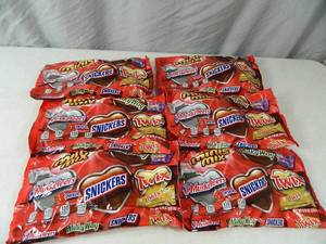 lot 121 image: 6 New Bags of Mars Candy