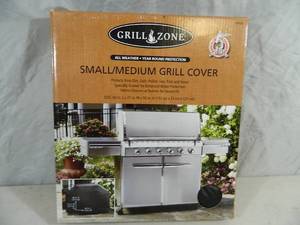 lot 173 image: New Grill Cover