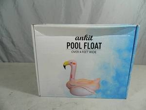 lot 205 image: New Large Pool Float