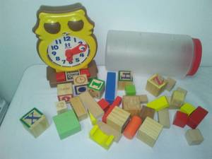 lot 165 image: Blocks and clock toys, owl