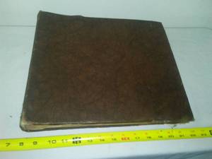 lot 176 image: Record albums, vinyl 12in and case.