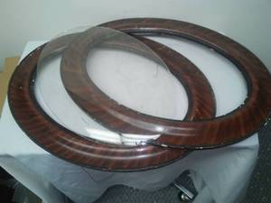 lot 216 image: 2 vintage oval frames one piece of glass