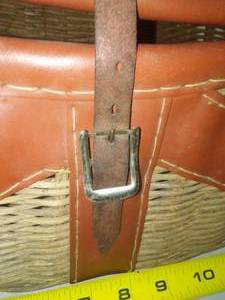lot 261 image: Vintage Wicker Trout Basket Great decor
