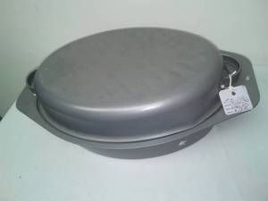 lot 290 image: Large Roaster Pan