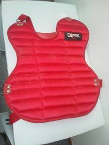 lot 312 image: Diamond Chest Protector  Catcher or umpire teen size.
