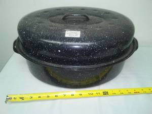lot 316 image: Norsk Roasting Pan enamel ware