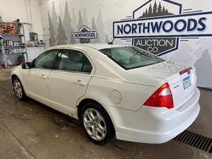 lot 1 image: 2010 Ford Fusion SE -No Reserve-