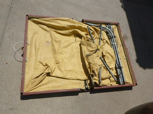lot 49 image: Portable Fold Over Fish House