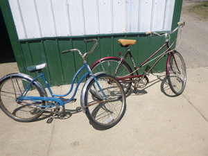 lot 53 image: 2 Womens Bicycles