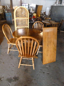 lot 54 image: Dinette Table and Chairs with Wicker Hutch