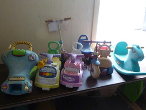 lot 95 image: 7 Childrens Riding Toys