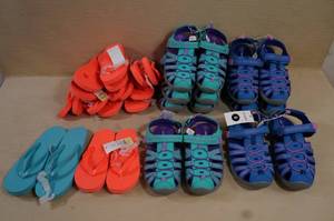 lot 40 image: Kids Shoes