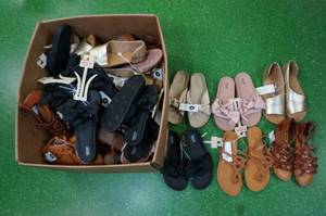 lot 42 image: Ladies Shoes