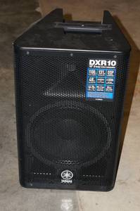 lot 12 image: Yamaha DXR10 Powered Speaker Monitor
