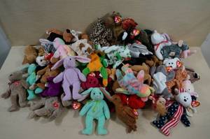lot 70 image: Large lot of Beanie Babies
