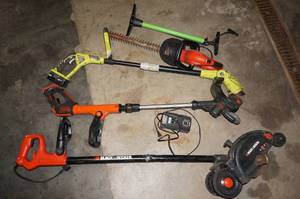 lot 86 image: Electric Yard Tools