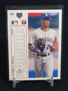 lot 48 image: 1991 Upper Deck Baseball Ken Griffey Jr Cards
