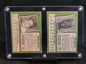 lot 35 image: 1971 Topps Baseball (2) Card Lot