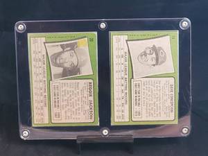 lot 36 image: 1971 Topps Baseball (2) Card Lot