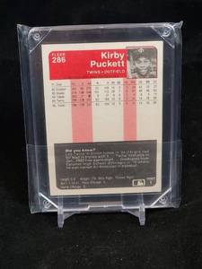 lot 122 image: 1985 Fleer Baseball Kirby Puckett Rookie #286