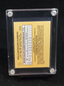 lot 74 image: 1985 Donruss Baseball Roger Clemens Rookie Card # 273