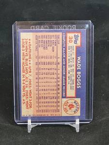 lot 128 image: 1984 Topps Baseball Wade Boggs Rookie Card # 30