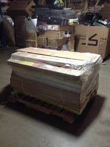 lot 3 image: Pallet of Assorted Laminate and Wood Flooring various models, different sizes and colors  Customer Returns  not used