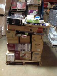 lot 4 image: Pallet of assorted Lightning, housewares and more Customer returns various models and conditions some items maybe missing parts review pictures