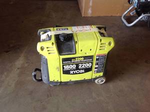 lot 47 image: RYOBI ryi2200 1800 running watts 2200 starting watts generator good condition